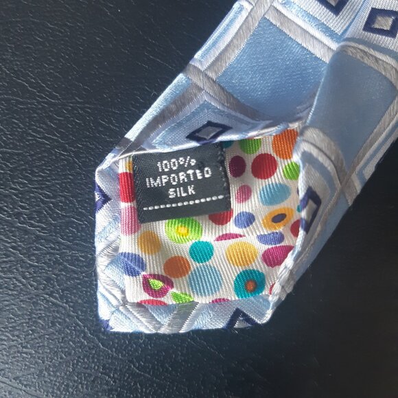 City of London Light Blue w/ Square Pattern 100% Silk Necktie - Picture 6 of 10